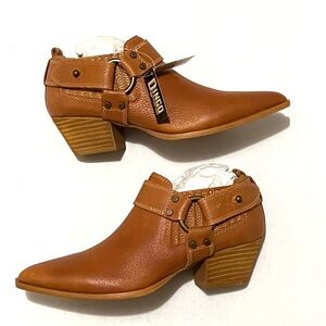Dingo Cognac Leather Kickback Boot Shoes Size 6 New